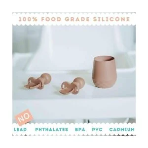 Tooshka Utensilios de silicona para bebés y taza pequeña