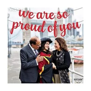 Banner de graduación con purpurina de We Are So Proud Of_6