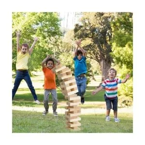 Torre de madera gigante con dados y tabla de juegos 56_2