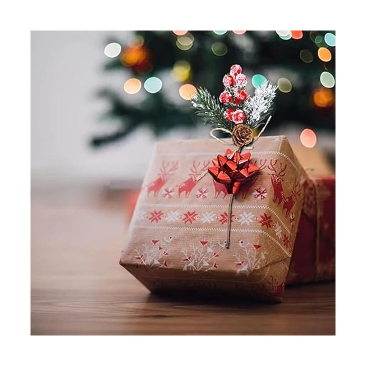 FUTERLY 10 Pcs Christmas Berries Pine Cones for DIY