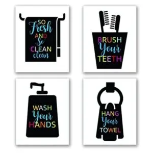 Letras de acuarela con texto en inglés Funny Bathroom_1