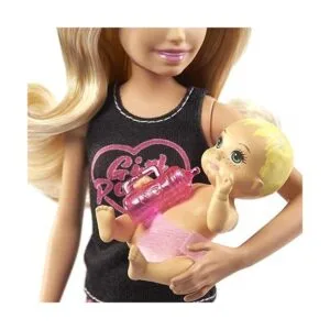 Barbie Skipper Babysitters Inc. Juego de una muñeca rubia_4