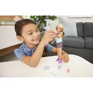 Barbie Skipper Babysitters Inc. Juego de una muñeca rubia_2