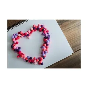 Incraftables 2000 pompones con ojos y palo de pegamento._6