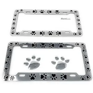 Marco de matrícula con diseño de patas negras diseño de_2