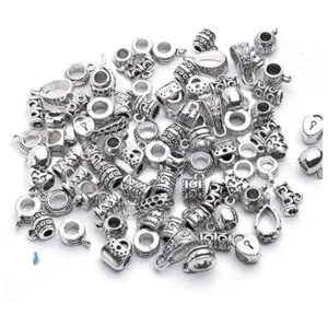 85 piezas de plata antigua fianza pulseras colgantes