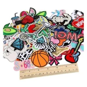 60 parches bordados al azar de varios estilos parches