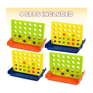 Juego de 4 piquetas de cuatro en una fila con tablero_2