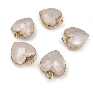 5 colgantes de piedra natural en forma de corazón