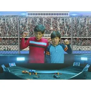 Far Out Toys NASCAR Crash Circuit Circuito corto de_4