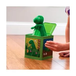 Gato de dinosaurio en la caja_5