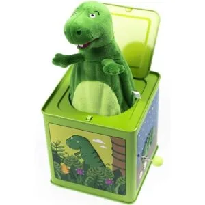 Gato de dinosaurio en la caja_3