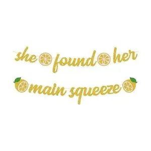 Ella encontró su principal apretón decoración de ducha