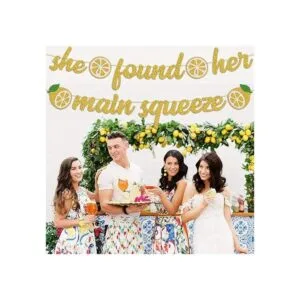 Ella encontró su principal apretón decoración de ducha