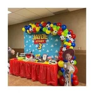 Arco de globos de fiesta inspirados en juguetes 120_5