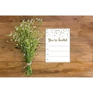 Brillantes invitaciones de fiesta con lunares dorados_4