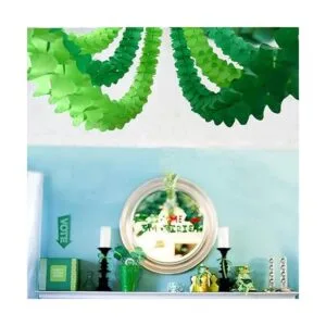 Guirnalda de hojas de papel de seda verde para San