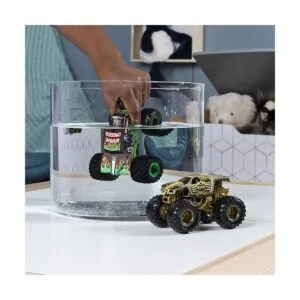 Monster Jam Reveal The Steel Paquete de 4 camiones_3