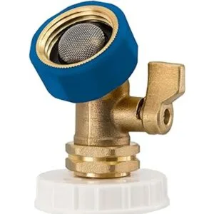 RecPro RV Relleno seguro para tanque de agua manos_4