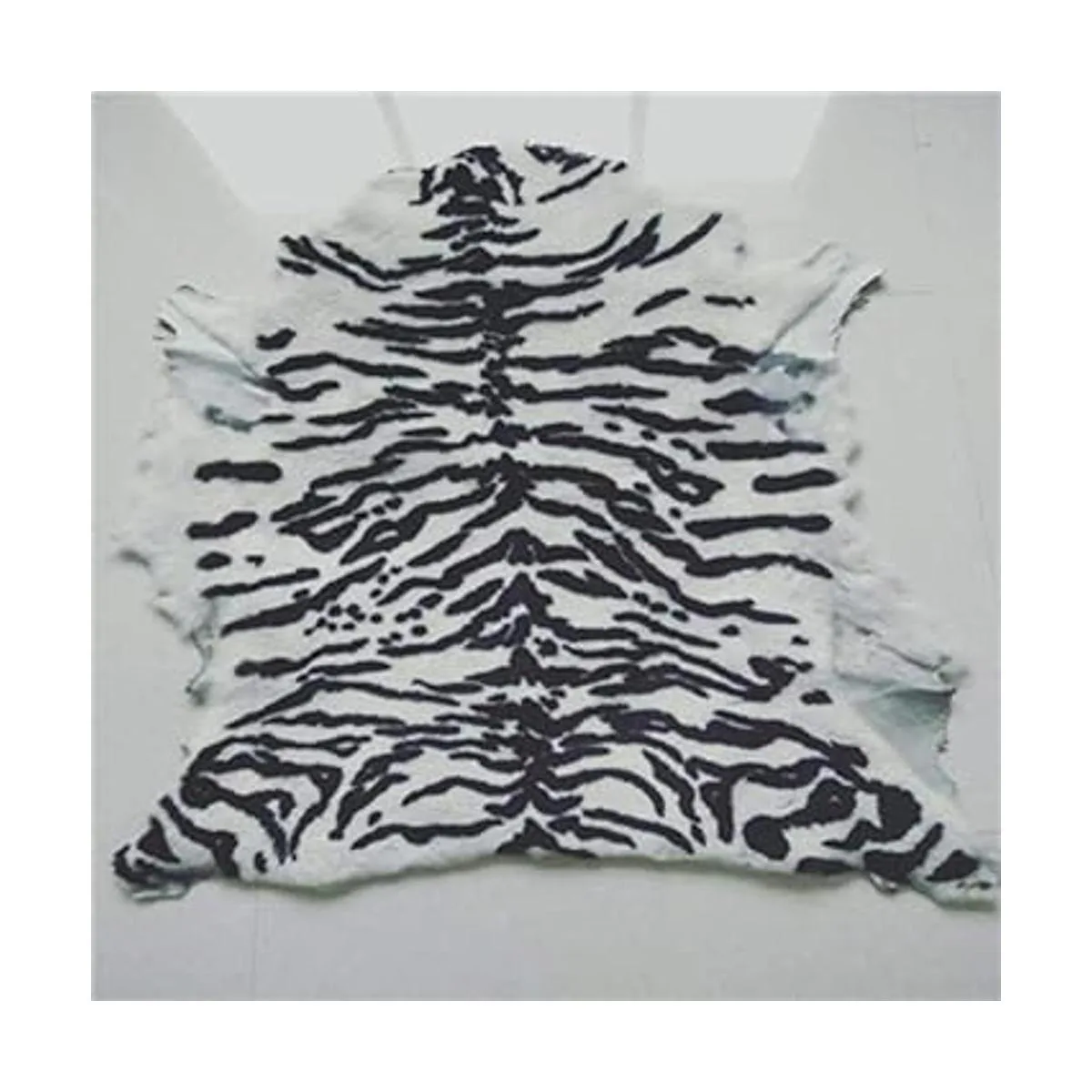 Alfombra con estampado de animales. Tigre blanco