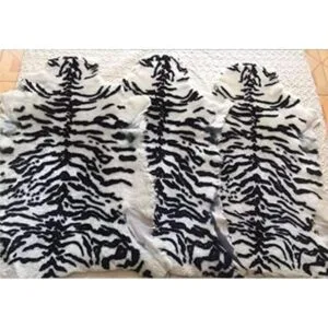 Alfombra con estampado de animales. Tigre blanco