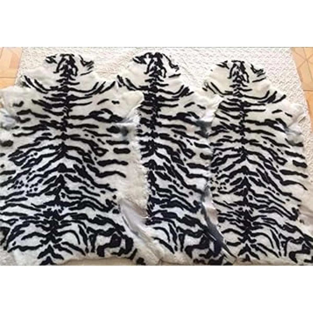 Alfombra con estampado de animales. Tigre blanco