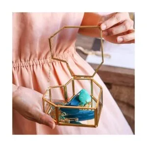 Caja de joyería de cristal dorado con forma de corazón