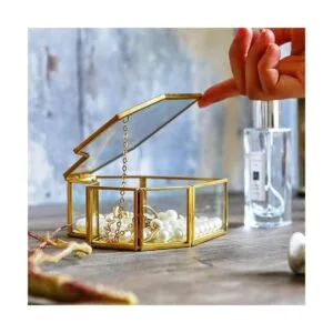 Caja de joyería de cristal dorado con forma de corazón