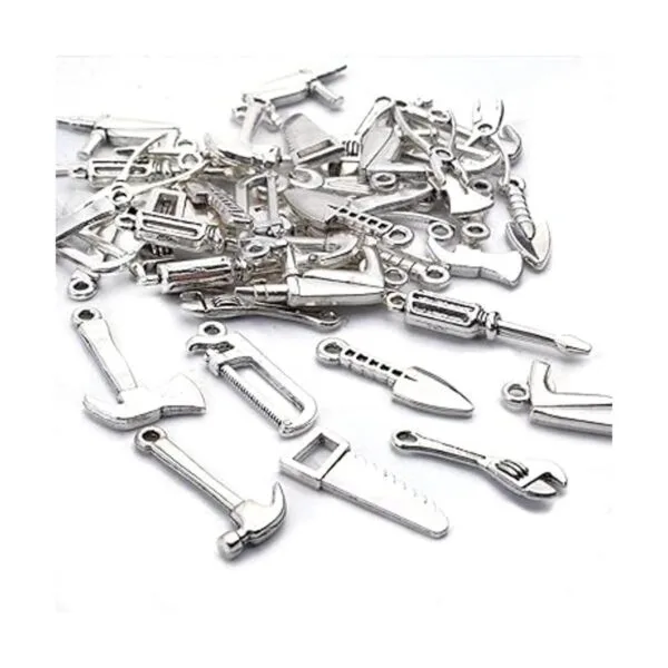 50 piezas de dijes de herramientas 3D mezclados colección