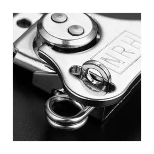 Caja de herramientas para cajuela con cierre de mariposa