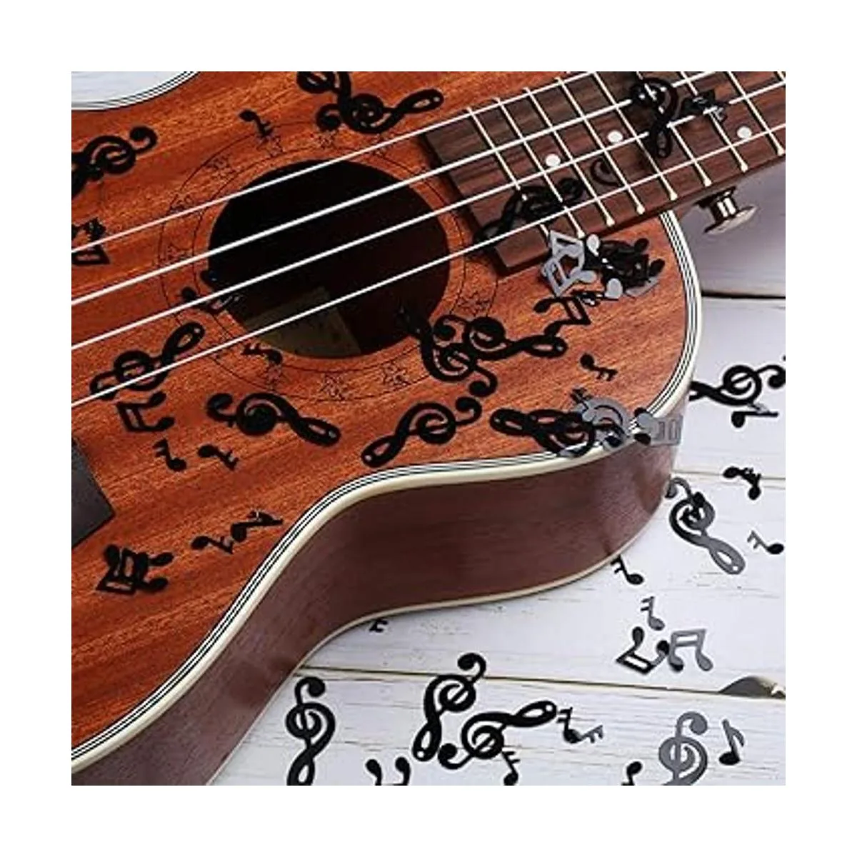 Confeti de música con notas musicales notas de confeti