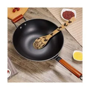 Cucharas de madera quemadas