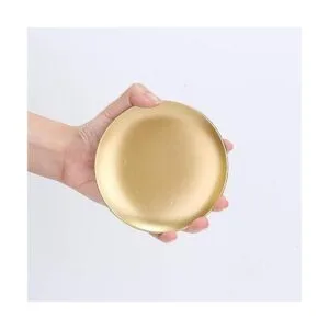 Portavelas de hierro con placa de hierro dorado