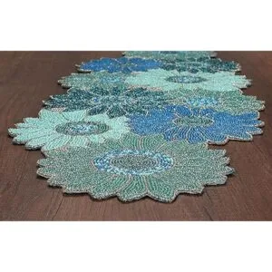 Camino de mesa hecho a mano con bordado floral de granja_5