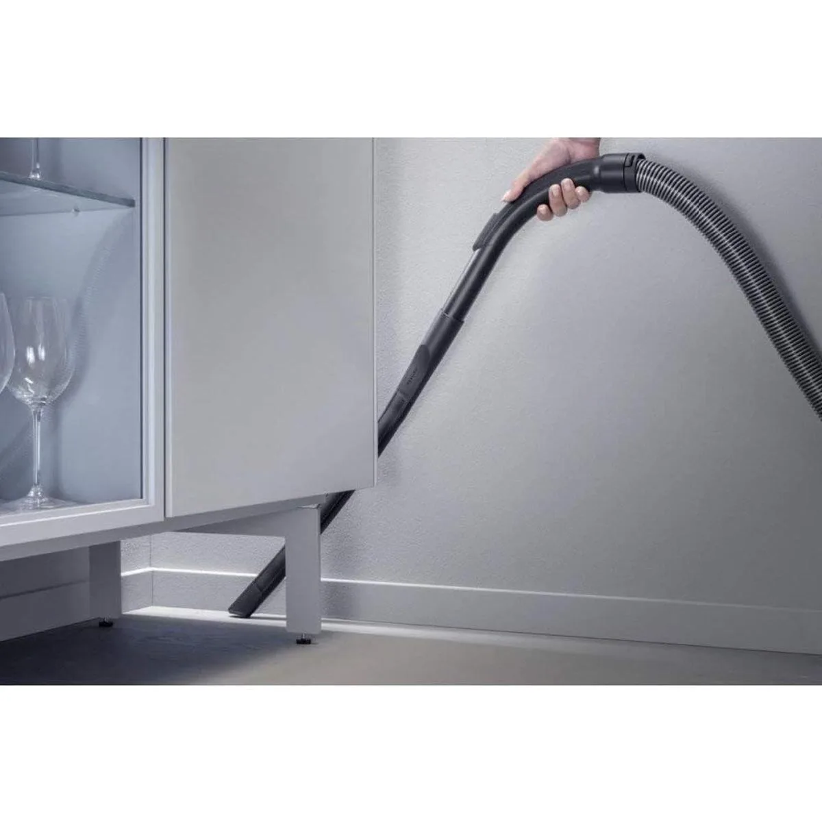 Miele SFD 20 boquilla rinconera extensa y flexible de 22_2