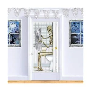 Cubierta para la puerta del baño con diseño de esqueleto.