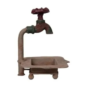 Creative CoOp Jabonera de metal rústico DE1895 con grifo