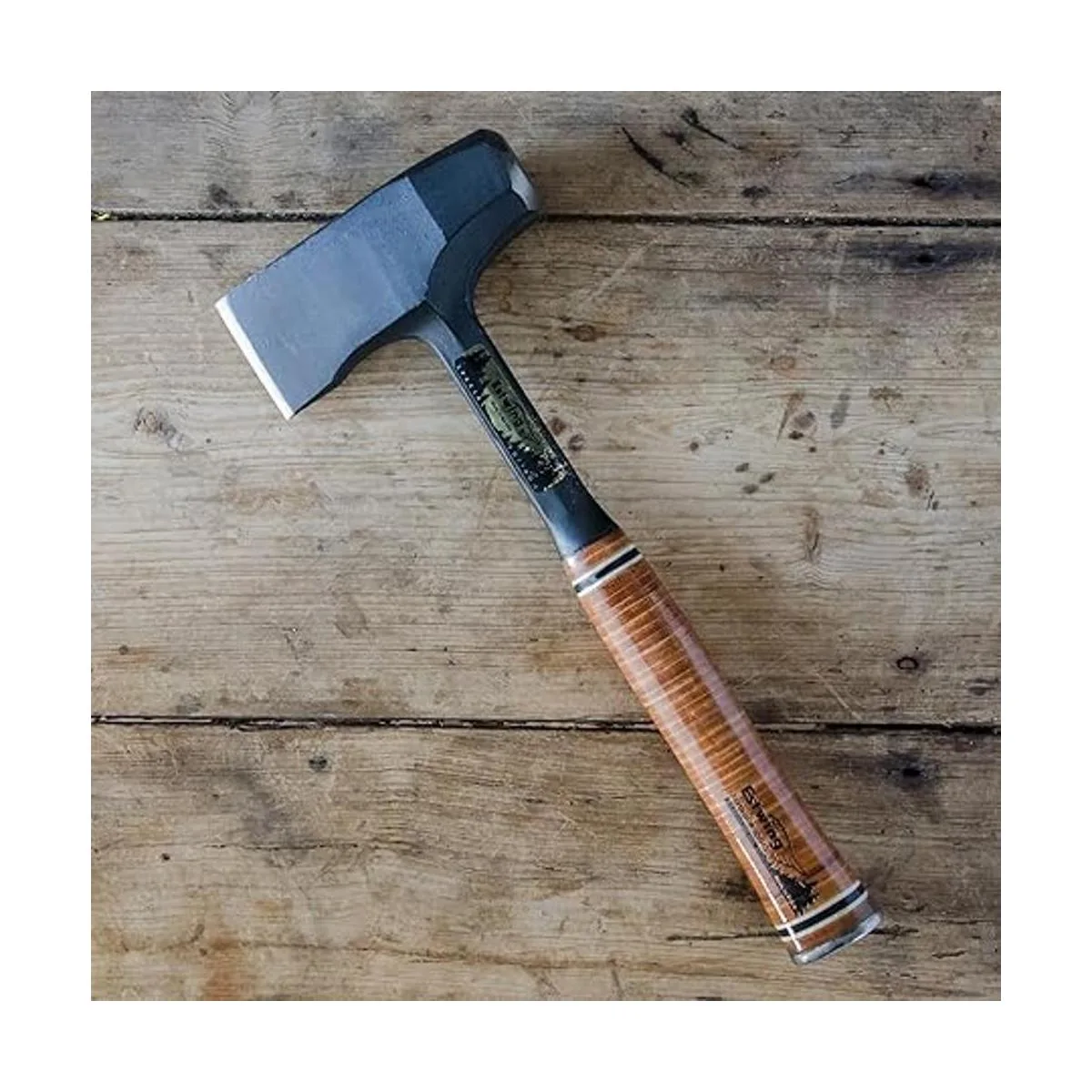 Hacha para cortar madera con agarre reductor de impacto_5