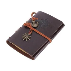 Diario con tapas de cuero estilo retro en blanco con_3