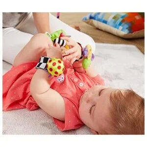 Lamaze Gardenbug Juego de juguetes de sonajero y muñeca_5