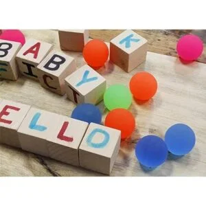 Juvale Regalos de fiesta de bolas hinchables a granel para_3