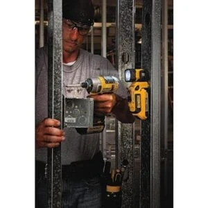 DEWALT Luz de trabajo LED de 20 V MAX de mano DCL044_5