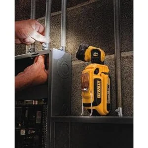 DEWALT Luz de trabajo LED de 20 V MAX de mano DCL044_6