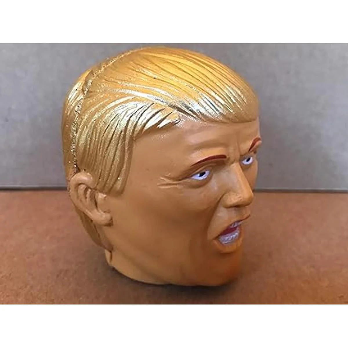 Political Necessities Pelota antiestrés Trump_3