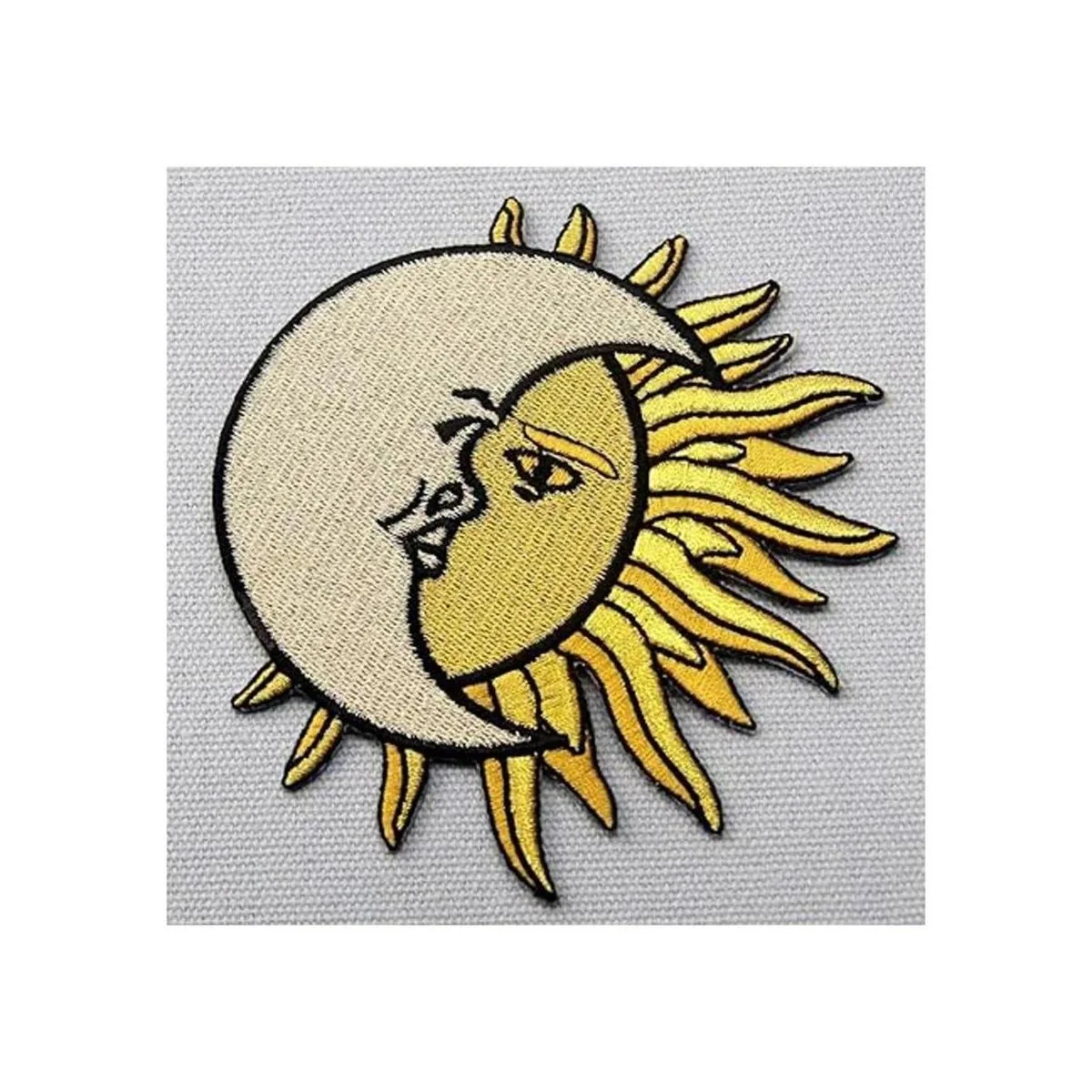 Media Luna Luna sobre la parche insignia Hierro Sobre_4