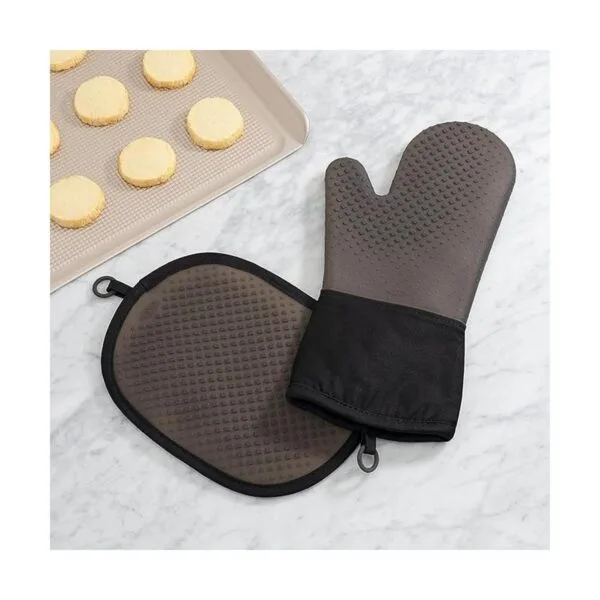OXO Guantes de horno de silicona Good Grips color negro_6