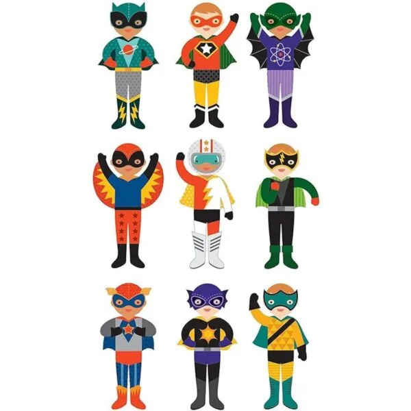 Collage pequeño superhéroes_3