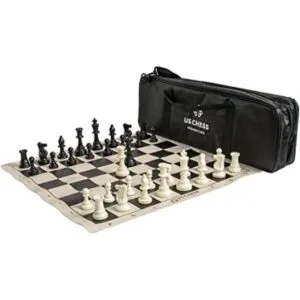 Juego de ajedrez con triple peso de ajedrez negro_1