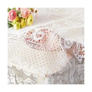 Mantel de encaje blanco para mesas rectangulares estilo_3