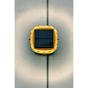 Stansport Linterna solar de 300 lúmenes color amarillo y_2